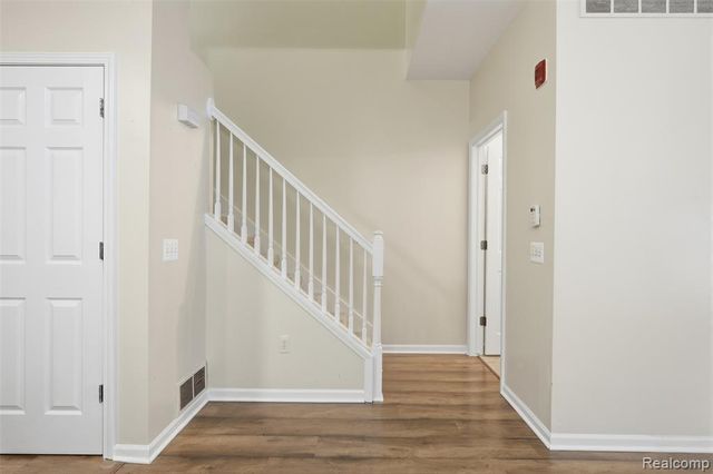 41260 Maplewood Drive 5, Canton, MI 48187