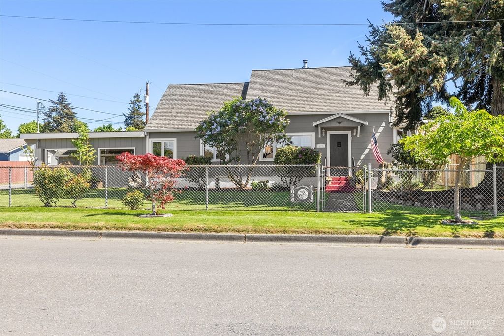 415 N Liberty Street, Port Angeles, WA 98362