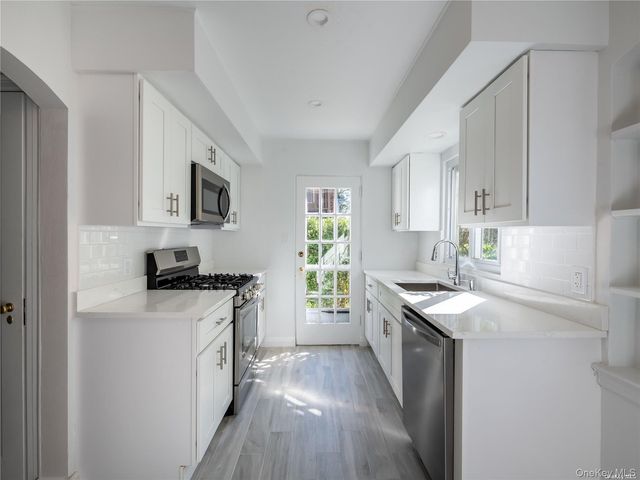 109 Chase Road, Manhasset, NY 11030