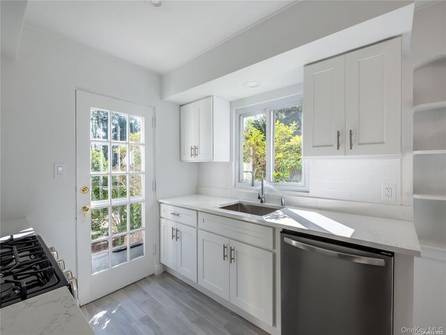 109 Chase Road, Manhasset, NY 11030