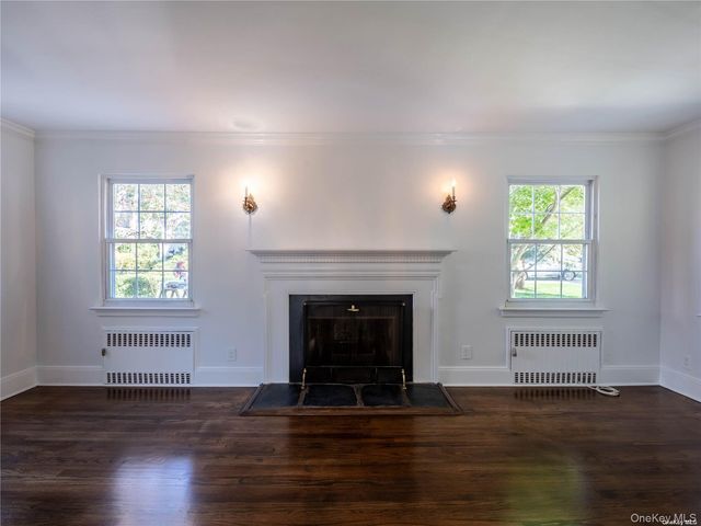 109 Chase Road, Manhasset, NY 11030