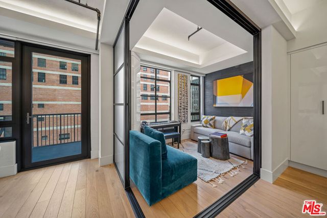 849 S Broadway 812, Los Angeles, CA 90014