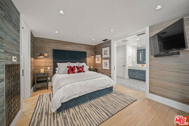 849 S Broadway 812, Los Angeles, CA 90014