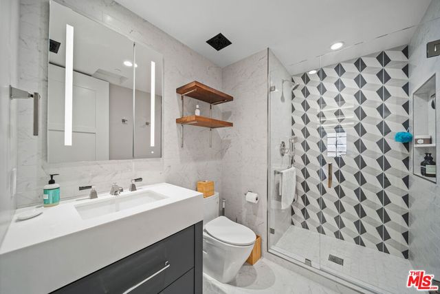 849 S Broadway 812, Los Angeles, CA 90014