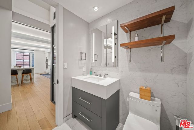 849 S Broadway 812, Los Angeles, CA 90014