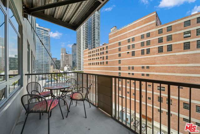 849 S Broadway 812, Los Angeles, CA 90014