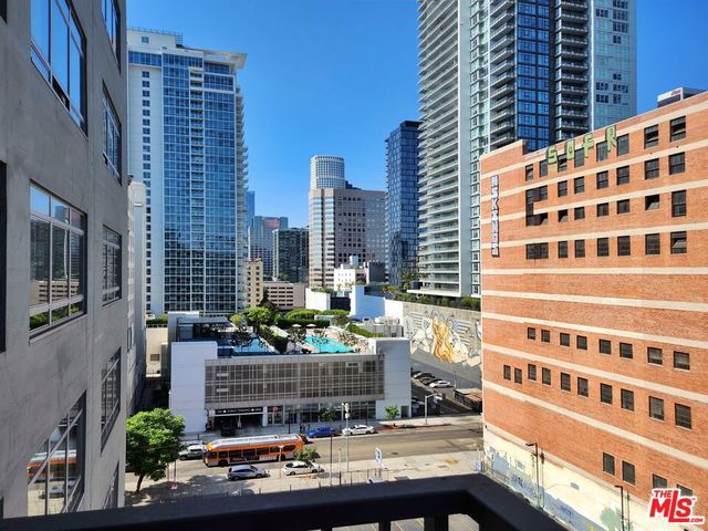 849 S Broadway 812, Los Angeles, CA 90014