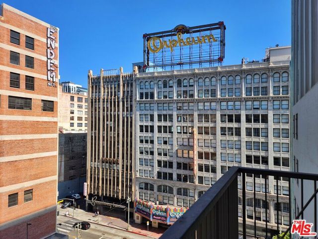 849 S Broadway 812, Los Angeles, CA 90014