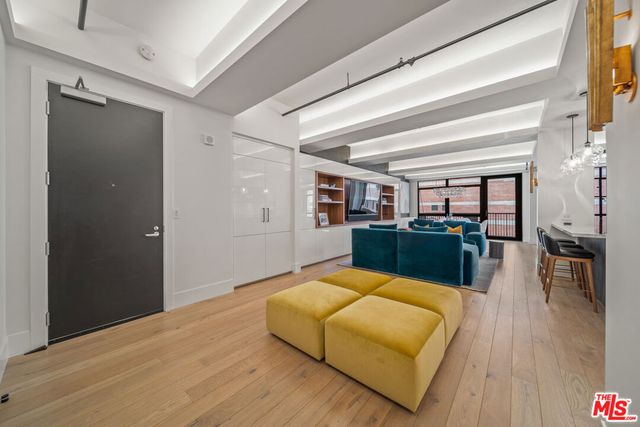 849 S Broadway 812, Los Angeles, CA 90014