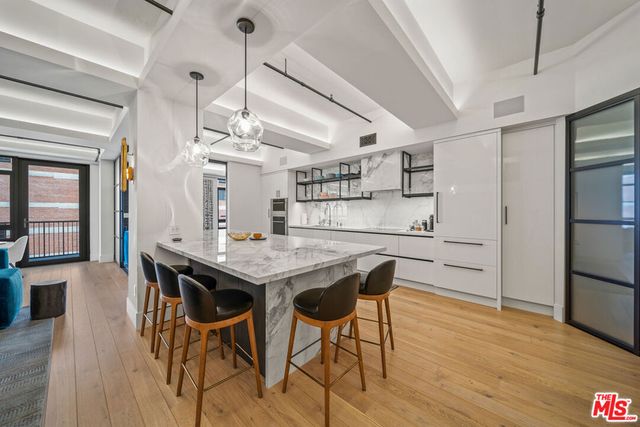 849 S Broadway 812, Los Angeles, CA 90014