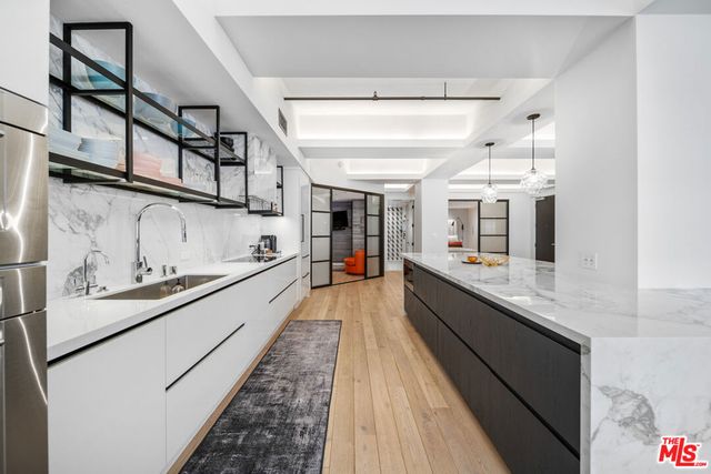 849 S Broadway 812, Los Angeles, CA 90014