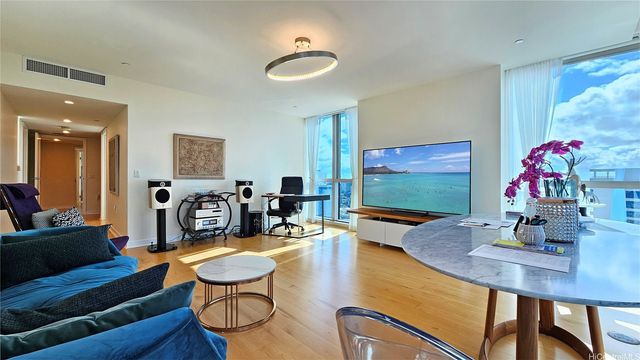 1177 Queen Street 4610, Honolulu, HI 96814