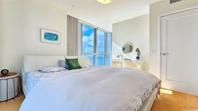 1177 Queen Street 4610, Honolulu, HI 96814