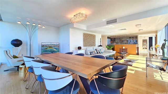 1177 Queen Street 4610, Honolulu, HI 96814