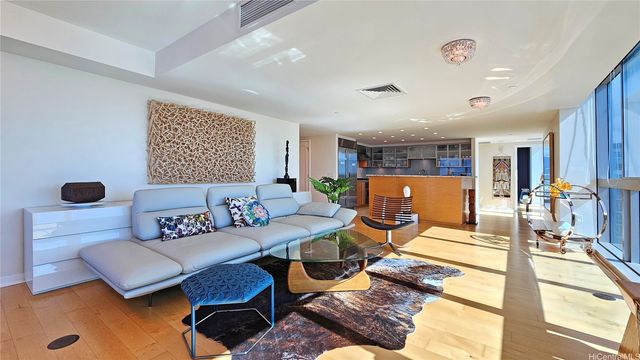 1177 Queen Street 4610, Honolulu, HI 96814