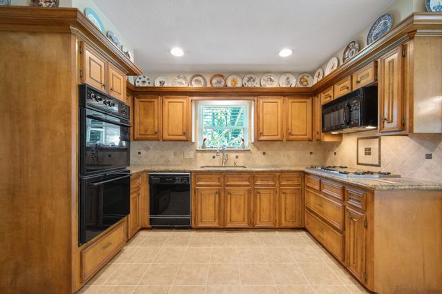 4334 Hill Forest Drive, Houston, TX 77345