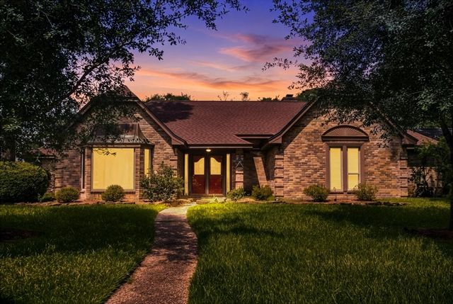 4334 Hill Forest Drive, Houston, TX 77345
