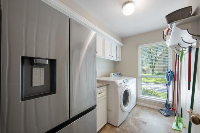 4334 Hill Forest Drive, Houston, TX 77345