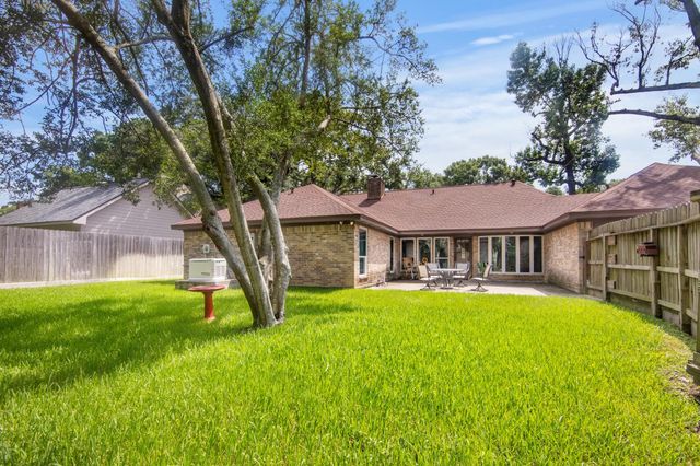 4334 Hill Forest Drive, Houston, TX 77345