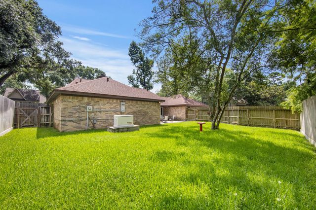 4334 Hill Forest Drive, Houston, TX 77345