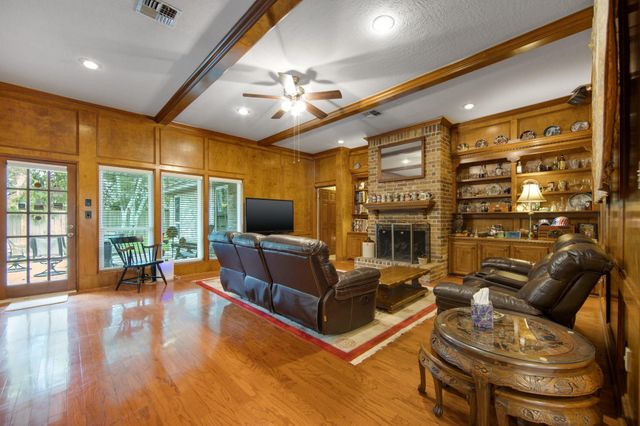4334 Hill Forest Drive, Houston, TX 77345