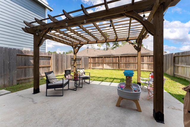 617 Royal Arch Drive, Conroe, TX 77304