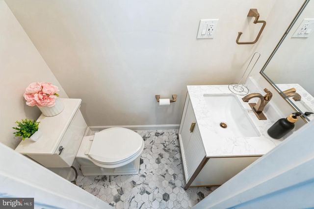 2420 HARLAN ST, Philadelphia, PA 19121