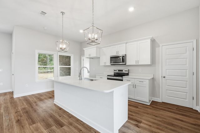 6106 Mildred's Way, Crestview, FL 32539