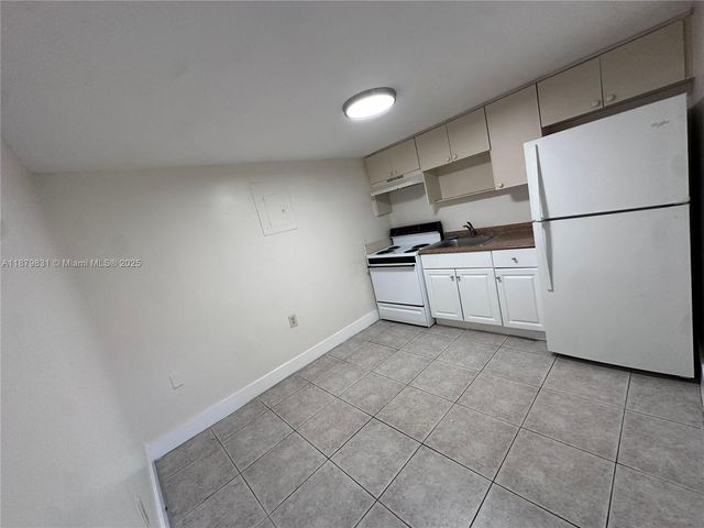 16150 NE 19th Ct 4, North Miami Beach, FL 33162