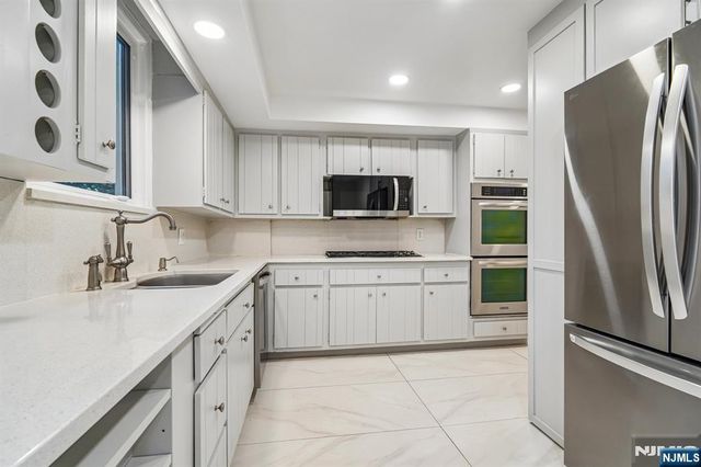91 Birchwood Road, Glen Rock, NJ 07452