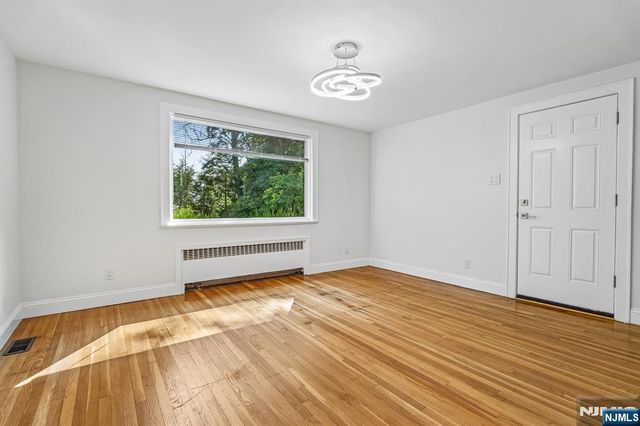 91 Birchwood Road, Glen Rock, NJ 07452