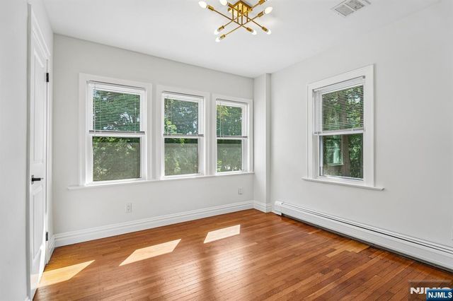 91 Birchwood Road, Glen Rock, NJ 07452