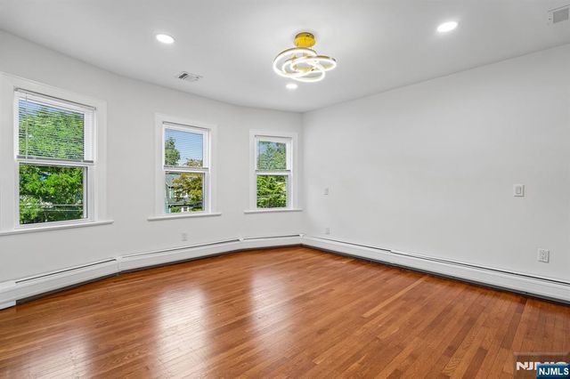 91 Birchwood Road, Glen Rock, NJ 07452
