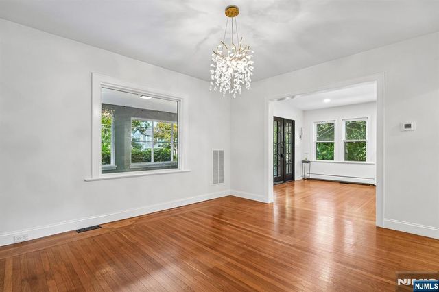 91 Birchwood Road, Glen Rock, NJ 07452