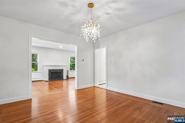 91 Birchwood Road, Glen Rock, NJ 07452