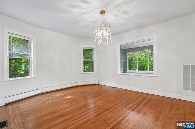 91 Birchwood Road, Glen Rock, NJ 07452