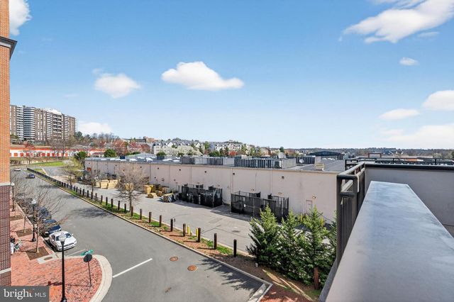 402 STABLER LN, Alexandria, VA 22304