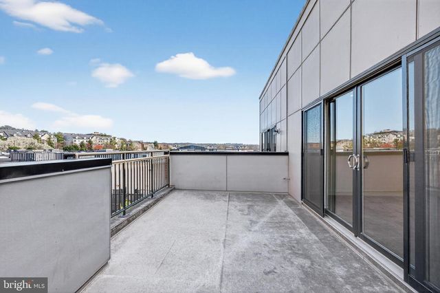 402 STABLER LN, Alexandria, VA 22304