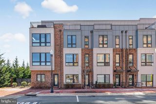 402 STABLER LN, Alexandria, VA 22304