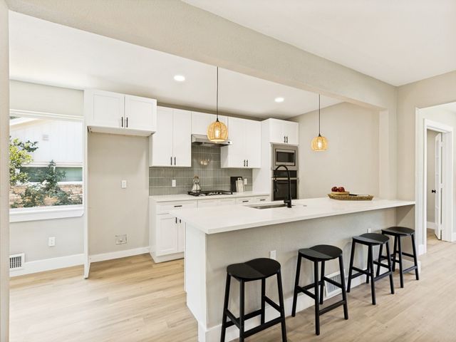 9410 Creel Creek Drive, Dallas, TX 75228