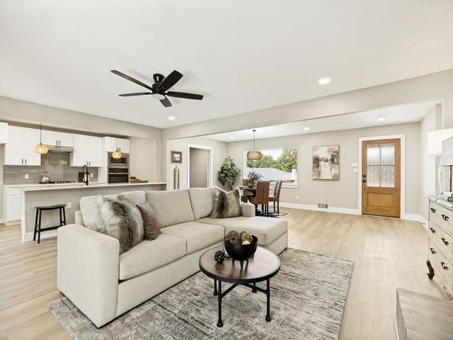 9410 Creel Creek Drive, Dallas, TX 75228
