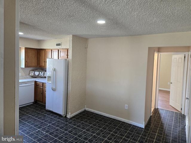21 ALDEBERAN DR, Blackwood, NJ 08012