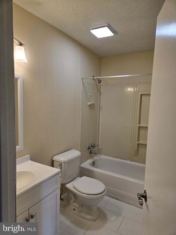 21 ALDEBERAN DR, Blackwood, NJ 08012