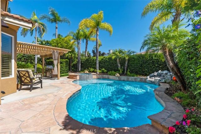 61 Hawk Hill, Mission Viejo, CA 92692