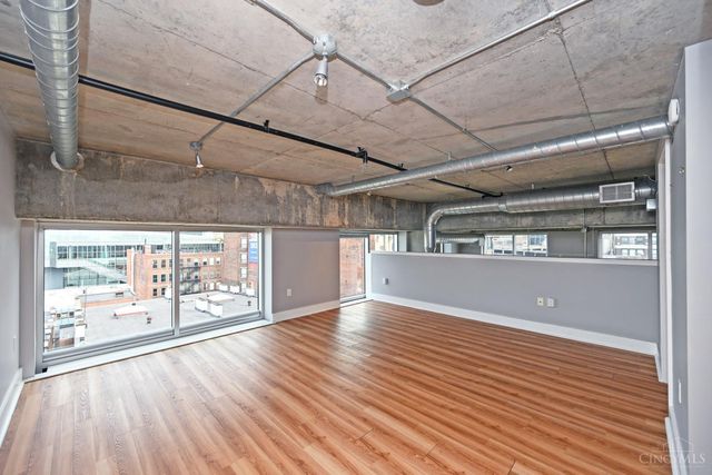 353 W Fourth Street, Cincinnati, OH 45202