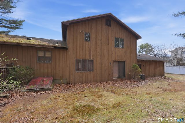45 Quail Hollow Drive, Southington, CT 06489