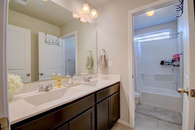 2009 Hubbard Street SE, Albuquerque, NM 87123
