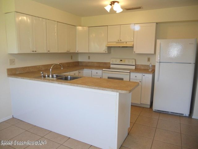 2106 Foxwood Drive, Melbourne, FL 32935