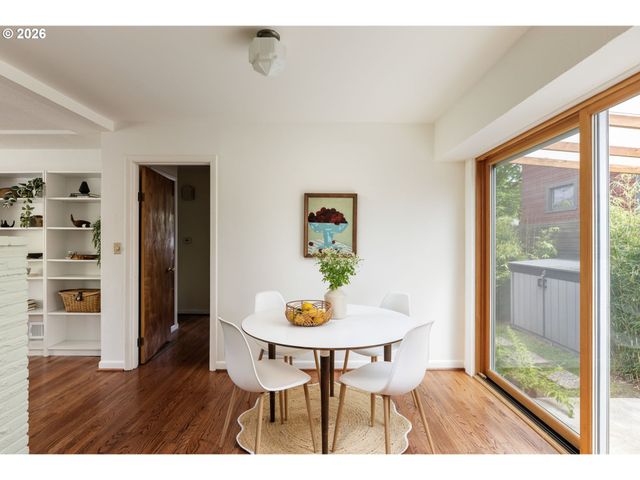 626 Se 42ND Ave, Portland, OR 97215