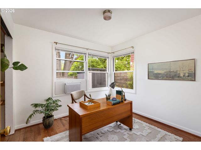 626 Se 42ND Ave, Portland, OR 97215